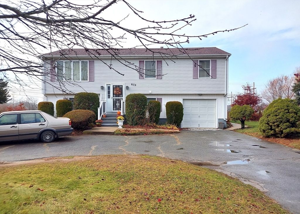 Attached, Exterior, Facade, Raised Ranch