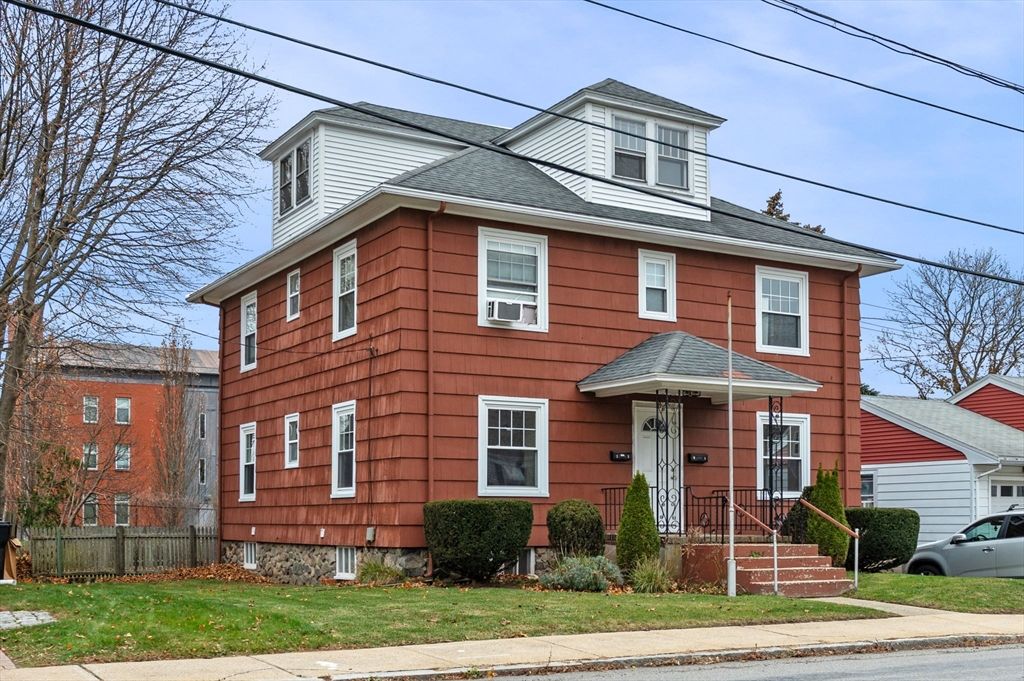 Exterior, Facade, Georgian