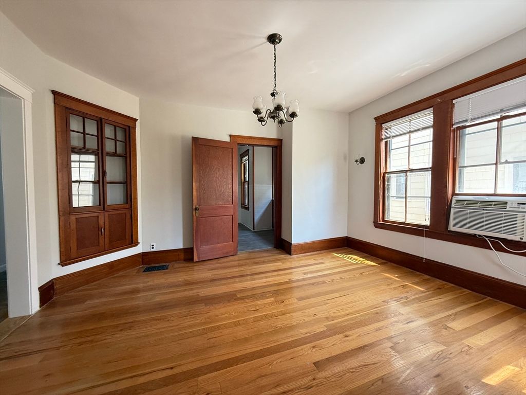 Chandelier, Empty room, Interior, Wood Texture Flooring