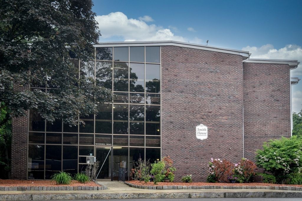 Exterior, Facade, Brick Facade, Highrise