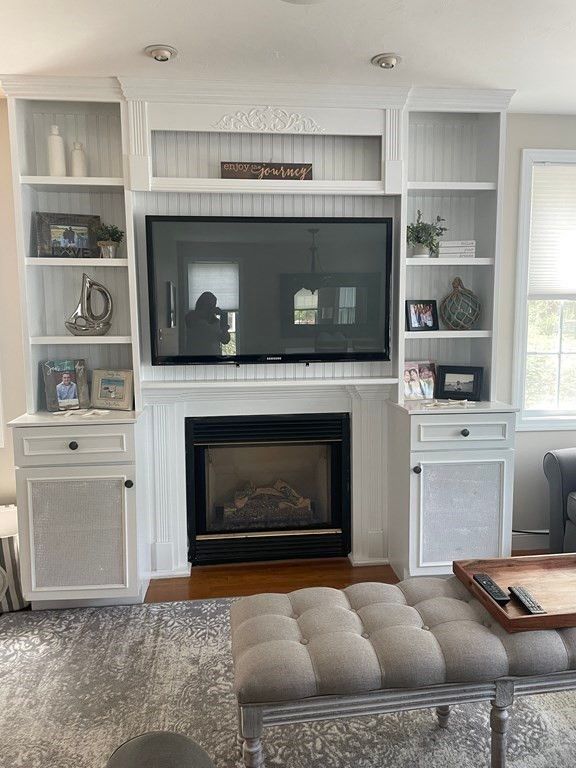 Fireplace, Interior, Recessed Lighting