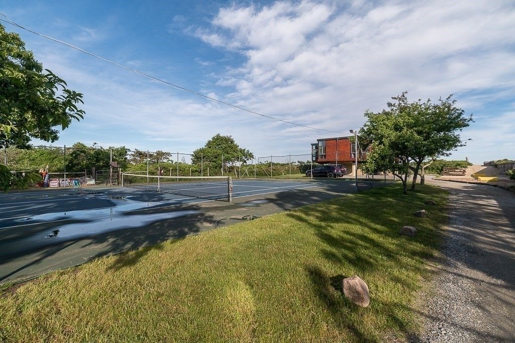 Exterior, Tennis Courts