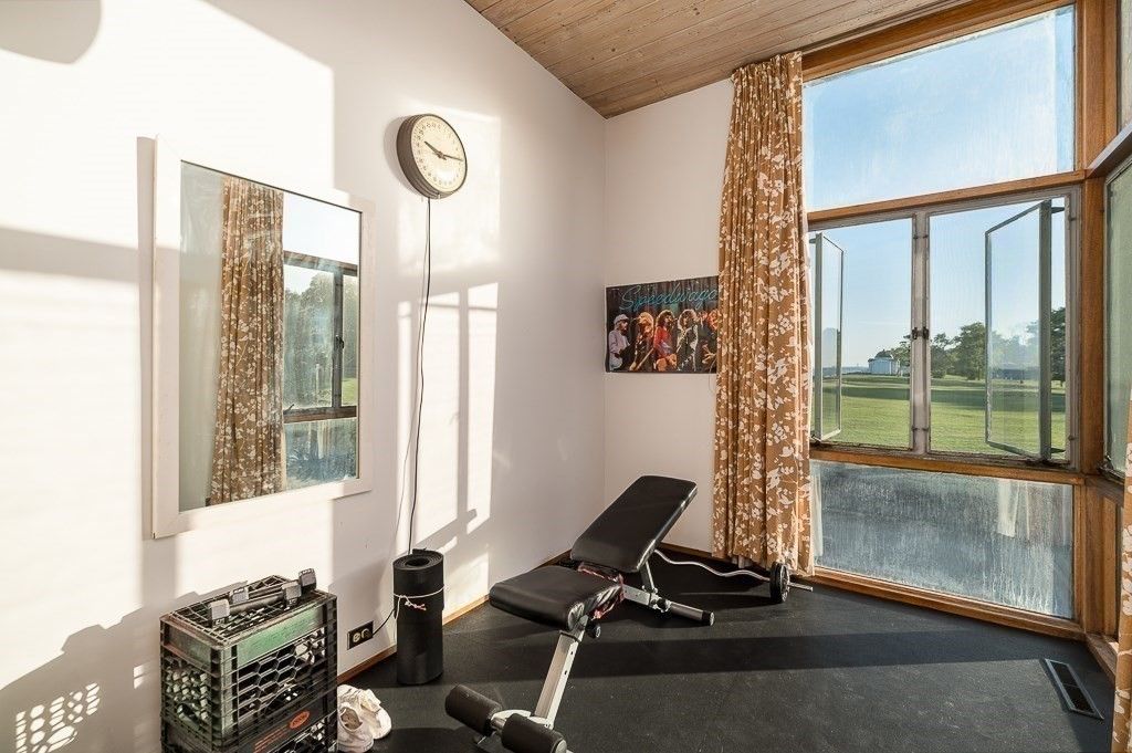 Fitness Equipment, Interior, Wooden Ceilings