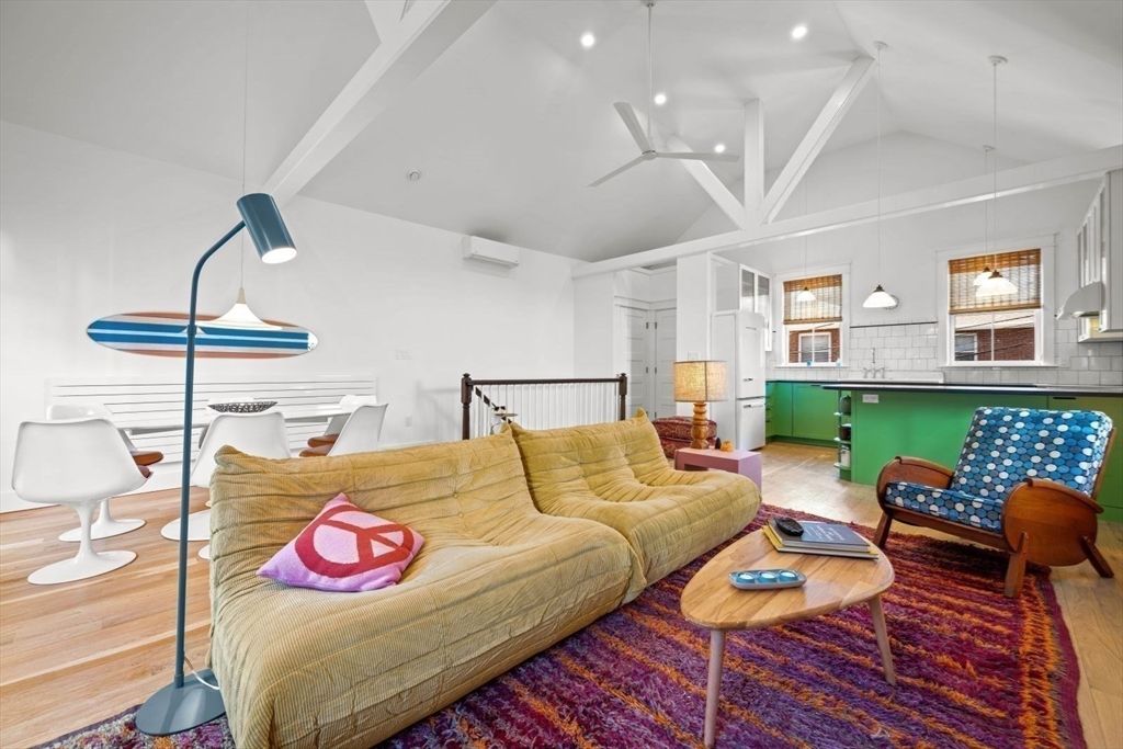 Interior, Living room, Pendant Lights, Recessed Lighting, Wood Texture Flooring