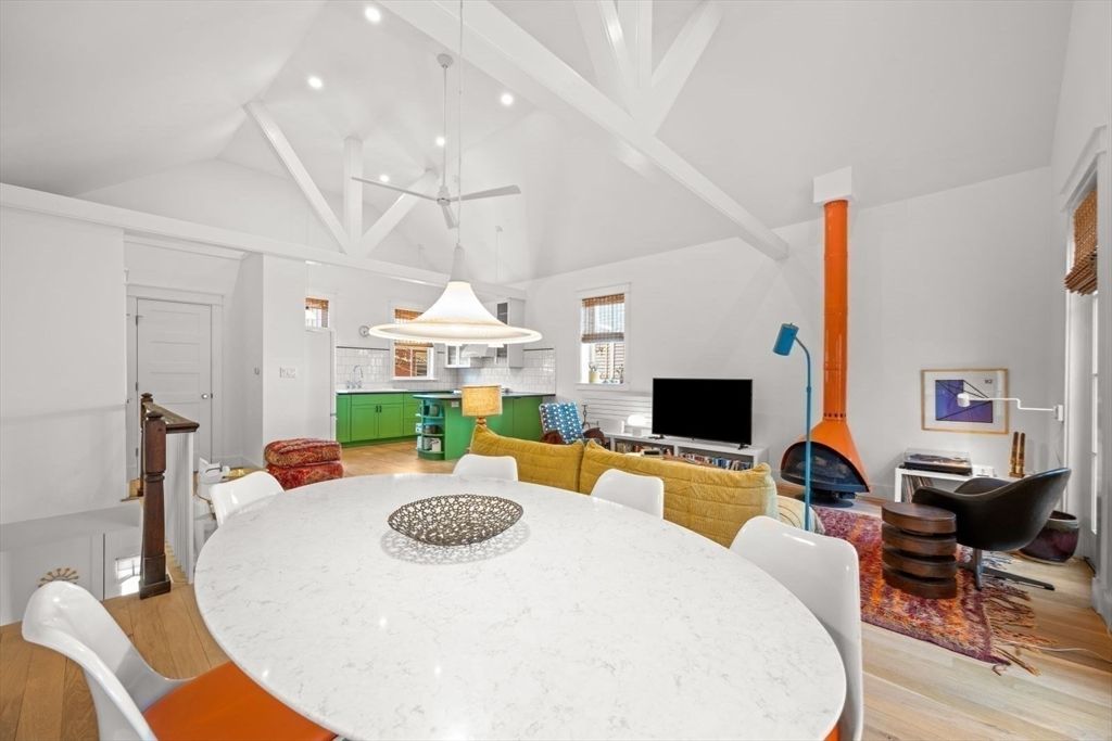 Dining room, Interior, Kitchen, Living room, Pendant Lights, Recessed Lighting, Wood Texture Flooring