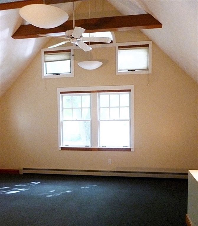 Empty room, Interior, Wooden Beams