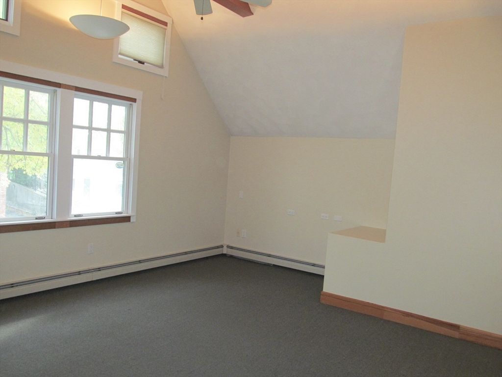 Empty room, Interior, Pendant Lights