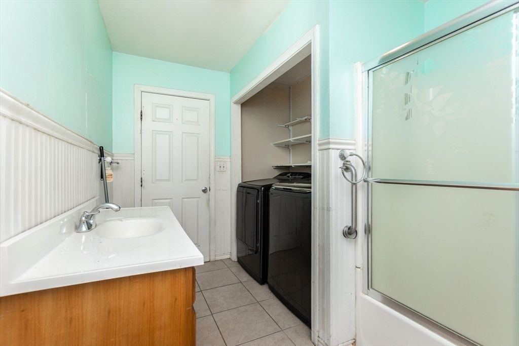 Bathroom, Glass Shower, Interior, Washer