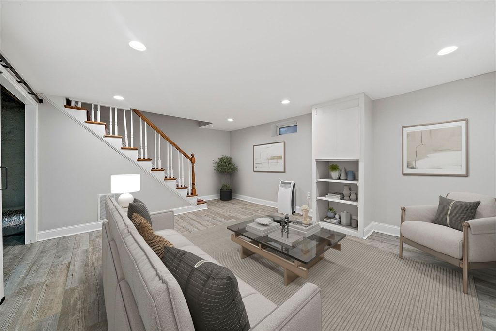 Interior, Living room, Recessed Lighting, Wood Texture Flooring