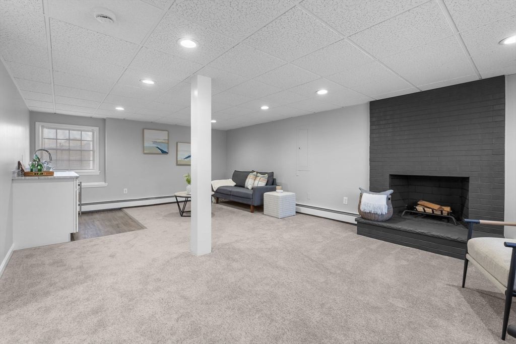 Fireplace, Interior, Recessed Lighting