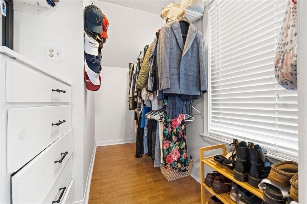 Interior, Walk-in Closets, Wood Texture Flooring