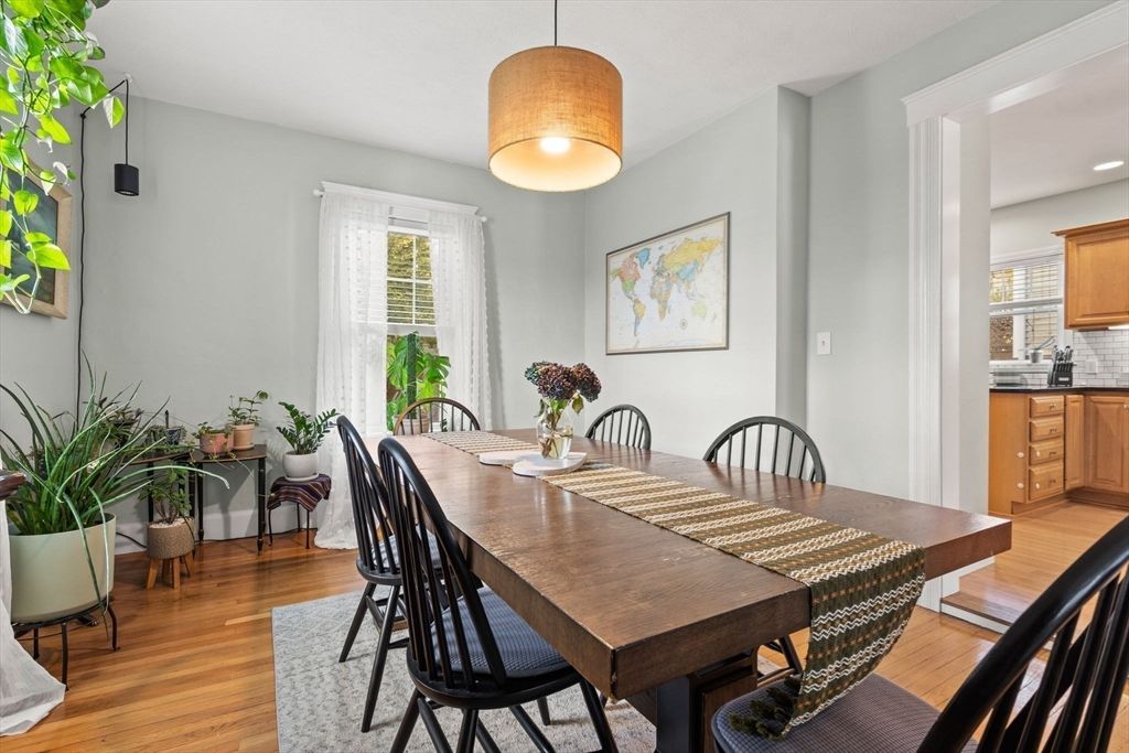 Dining room, Interior, Pendant Lights, Recessed Lighting, Wood Texture Flooring