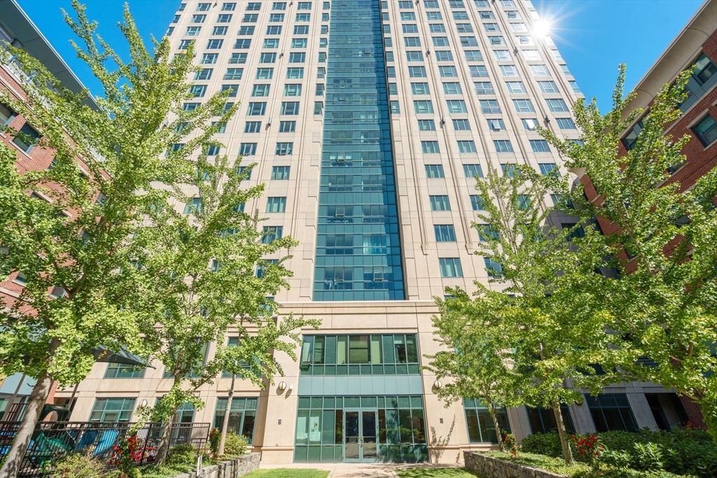 Exterior, Facade, Condo Building