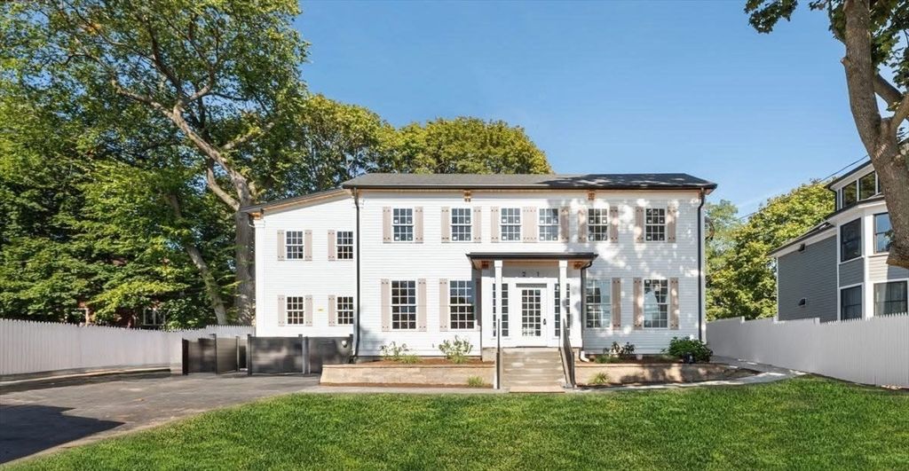 Backyard, Exterior, Facade, Georgian