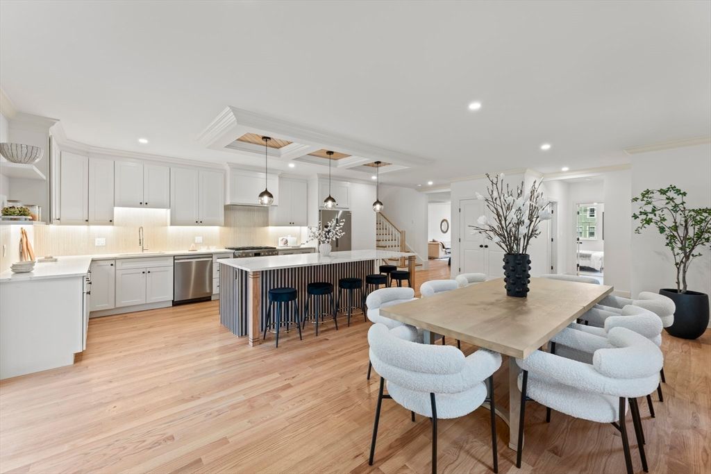 Dining room, Interior, Kitchen, Pendant Lights, Recessed Lighting, Stainless Steel Appliances, Wood Texture Flooring