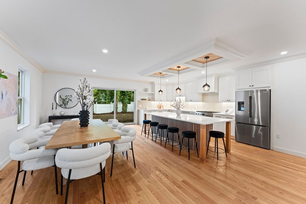 Dining room, Interior, Kitchen, Pendant Lights, Recessed Lighting, Stainless Steel Appliances, Wood Texture Flooring