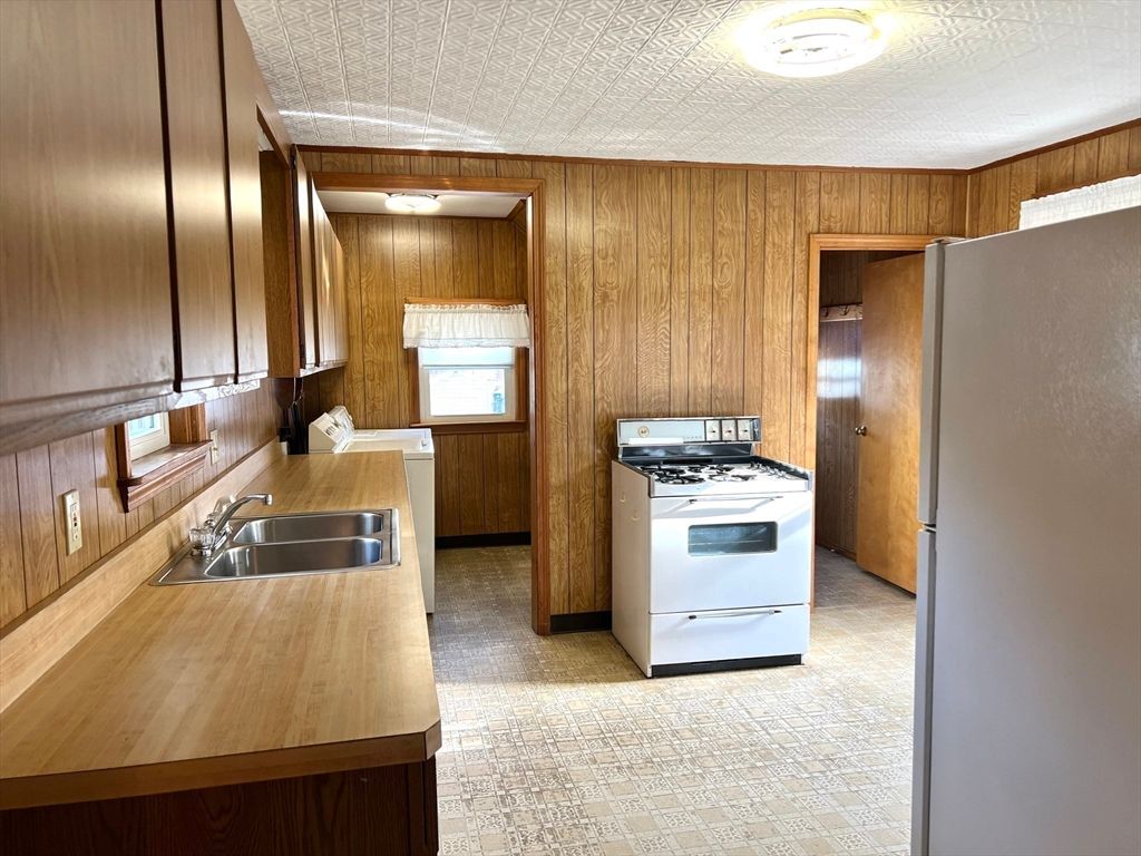 Interior, Kitchen, Wooden Walls