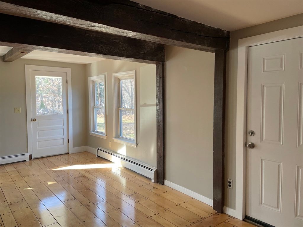 Empty room, Interior, Wooden Beams, Wood Texture Flooring