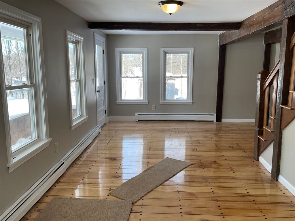 Empty room, Interior, Wooden Beams, Wood Texture Flooring