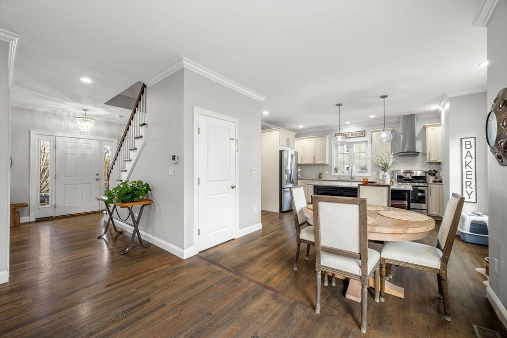 Dining room, Interior, Kitchen, Pendant Lights, Recessed Lighting, Stainless Steel Appliances, Wood Texture Flooring