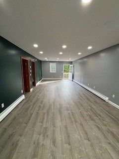 Empty room, Interior, Recessed Lighting, Wood Texture Flooring