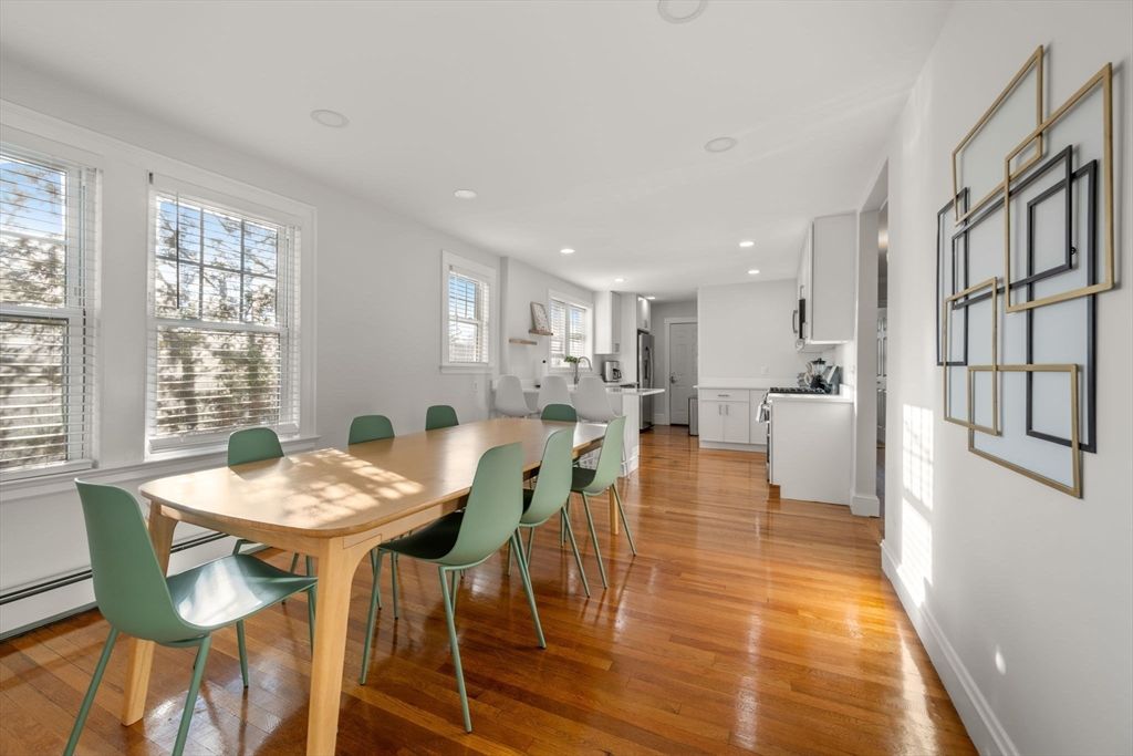 Dining room, Interior, Kitchen, Recessed Lighting, Wood Texture Flooring
