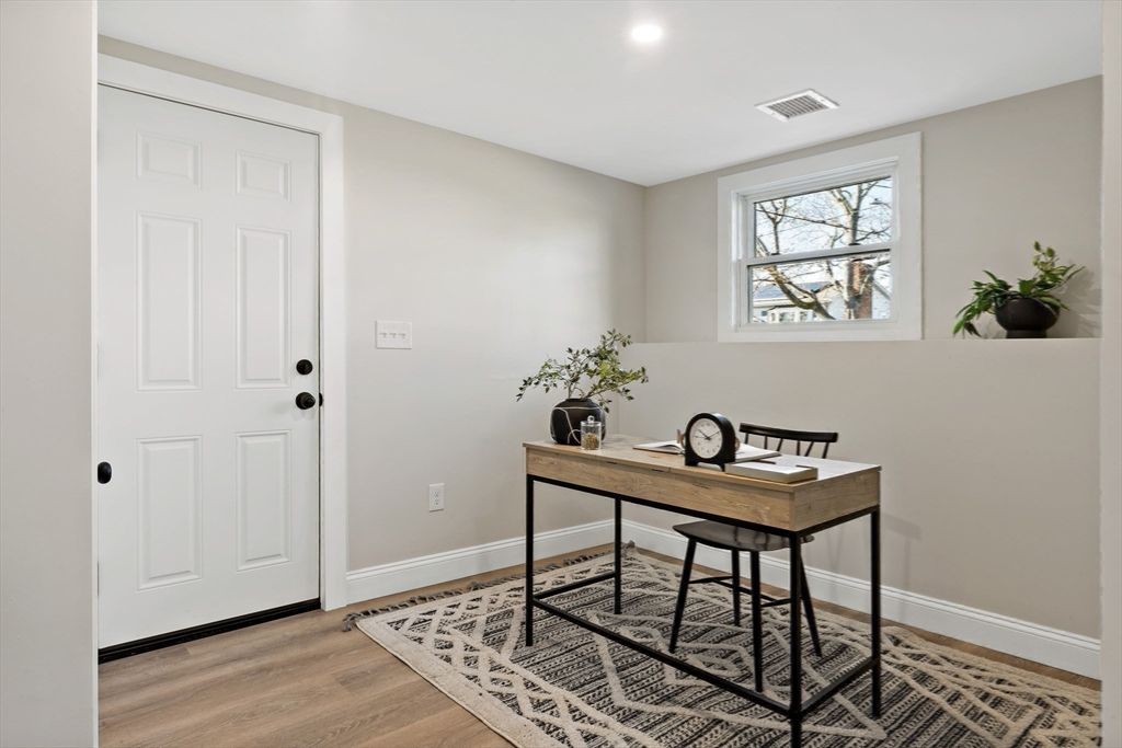 Home Office, Interior, Recessed Lighting, Wood Texture Flooring