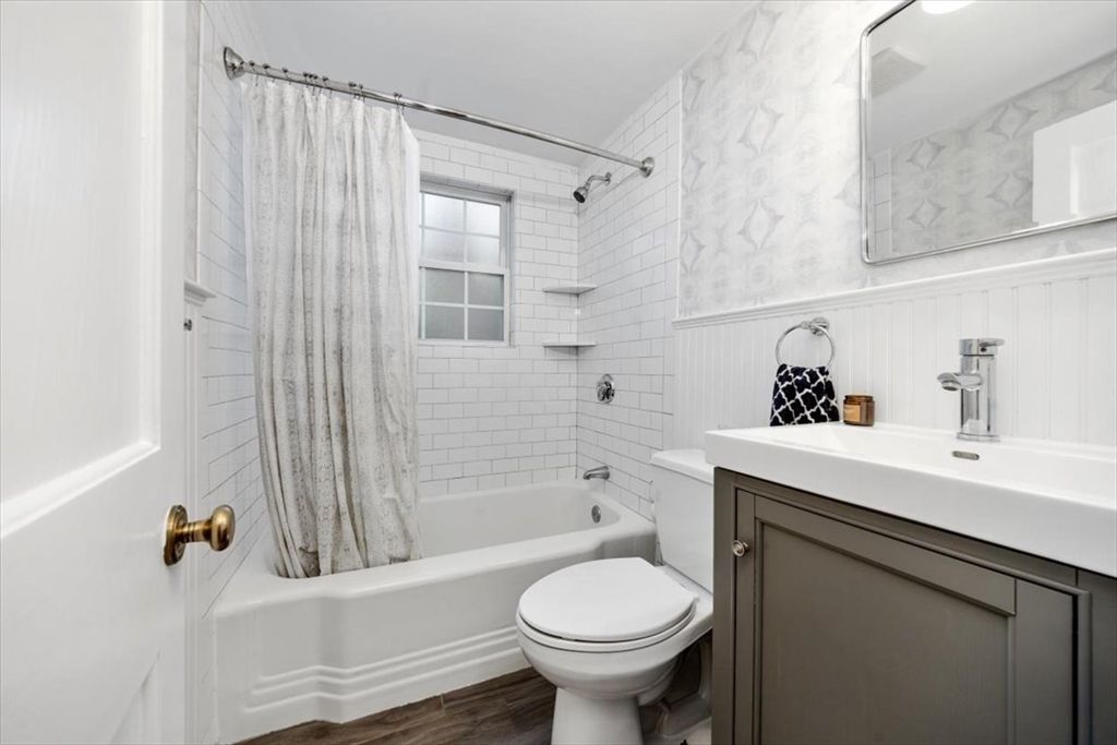 Bathroom, Interior, Wood Texture Flooring