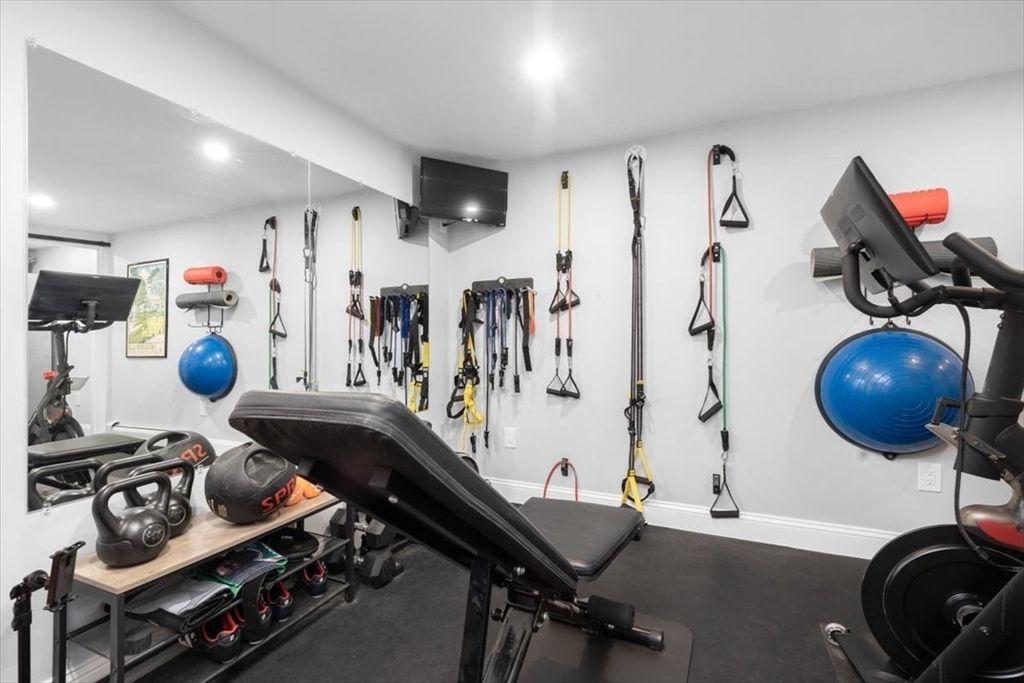 Fitness Equipment, Interior, Recessed Lighting