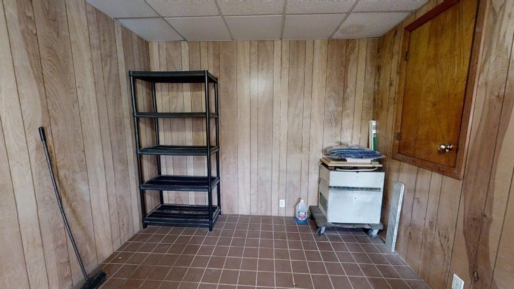 Interior, Wooden Walls