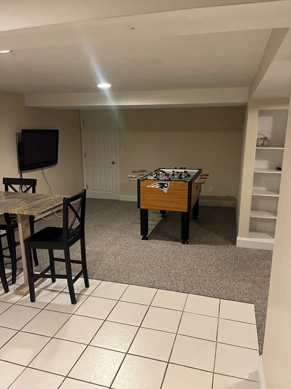 Game Room, Interior, Recessed Lighting