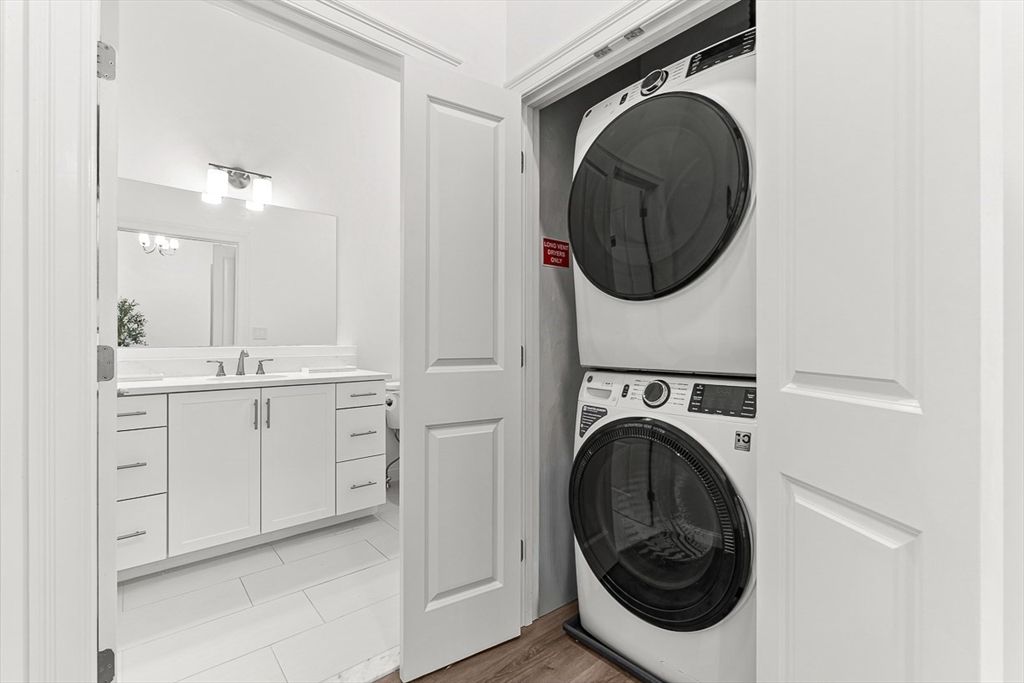 Bathroom, Interior, Utility Closets, Washer, Wood Texture Flooring