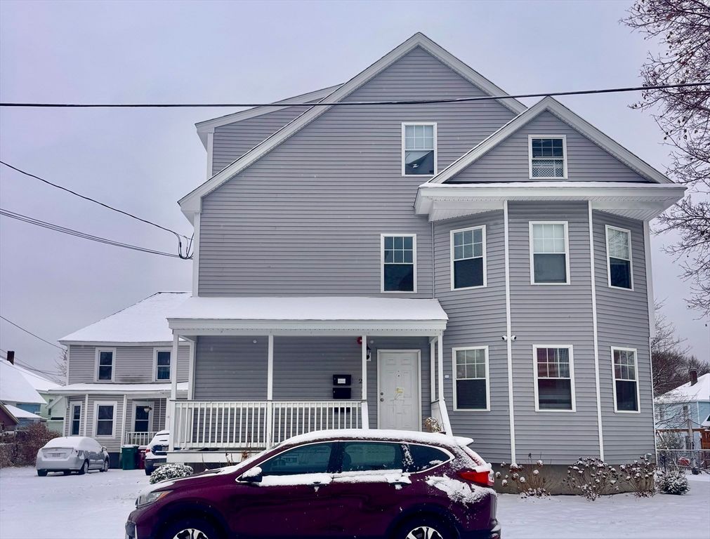 Exterior, Facade, Queen Anne Victorian