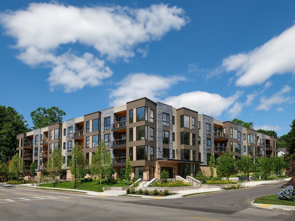 Exterior, Facade, Condo Building