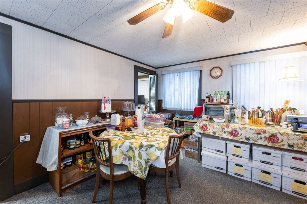 Dining room, Interior