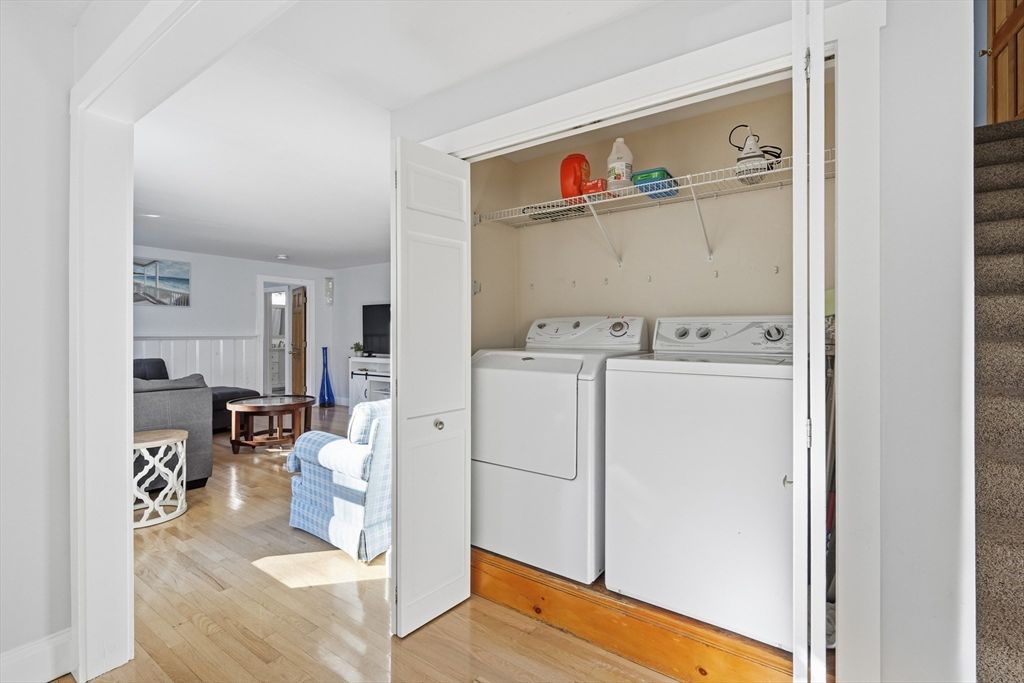 Interior, Living room, Recessed Lighting, Utility Closets, Washer, Wood Texture Flooring