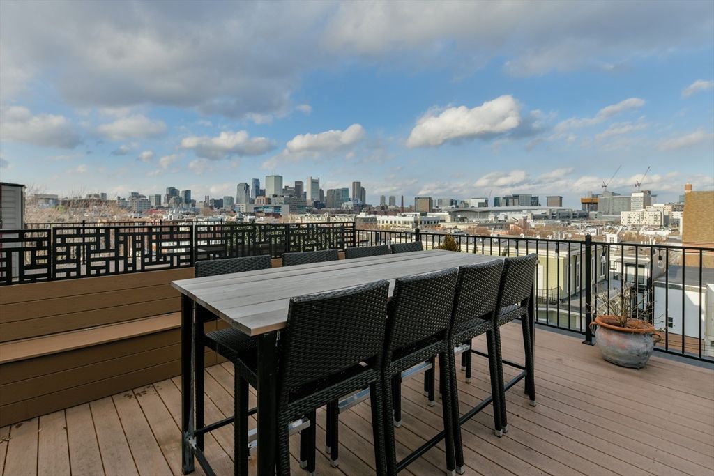 Exterior, Other, Skyline