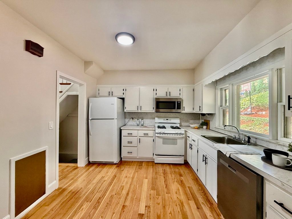Interior, Kitchen, Wood Texture Flooring