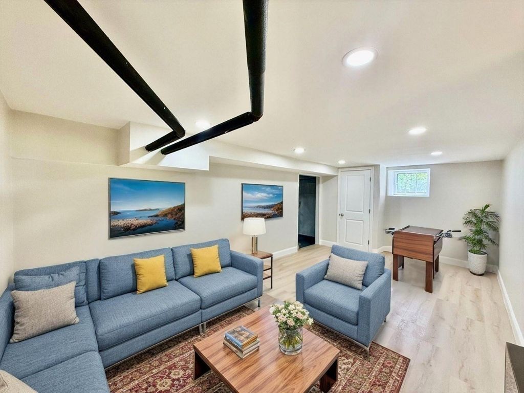 Game Room, Interior, Living room, Recessed Lighting, Wood Texture Flooring