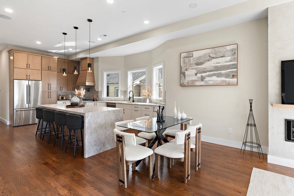 Dining room, Interior, Kitchen, Pendant Lights, Recessed Lighting, Stainless Steel Appliances, Wood Texture Flooring
