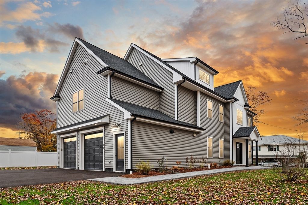 Attached, Exterior, Facade, Farmhouse