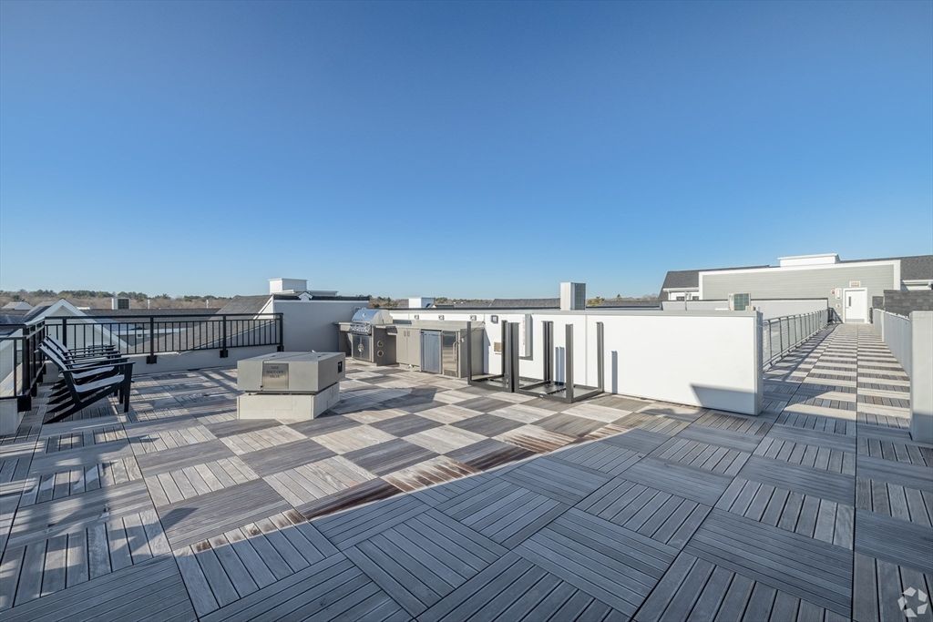 Exterior, Outdoor Kitchen