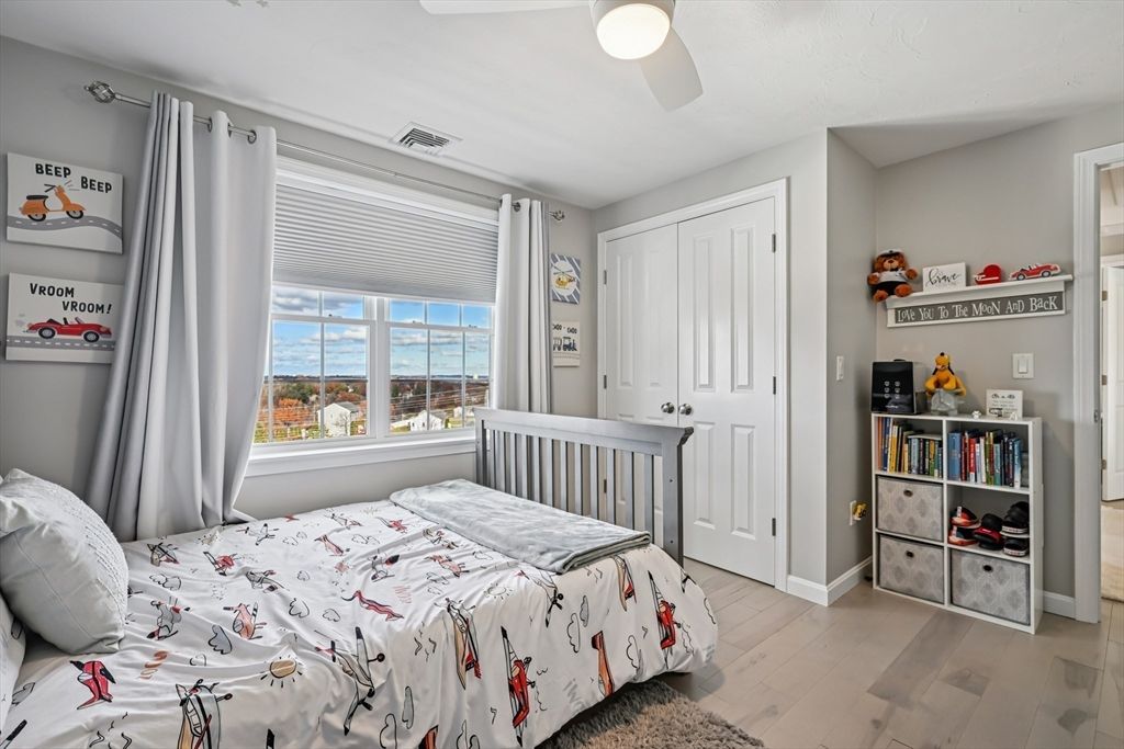Bedroom, Interior, Water, Wood Texture Flooring