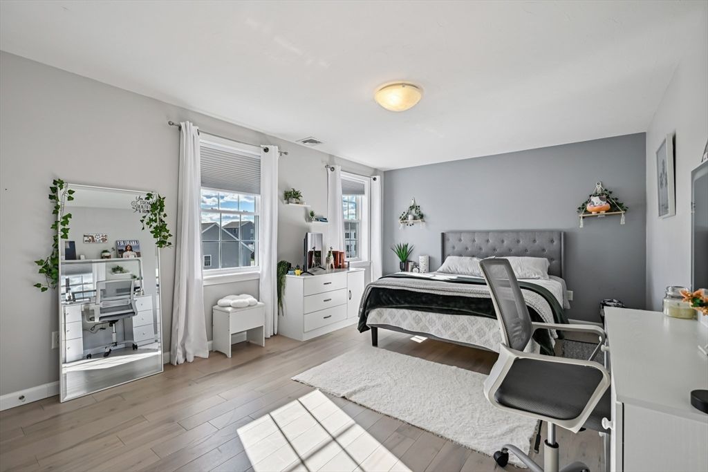 Bedroom, Home Office, Interior, Wood Texture Flooring