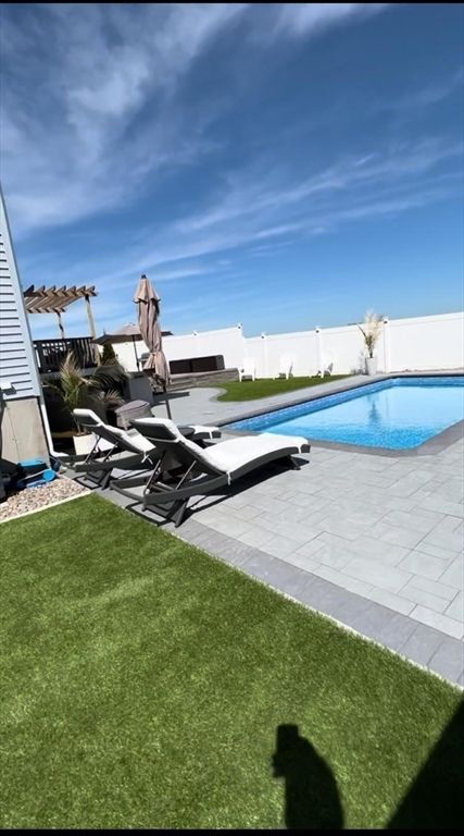 Backyard, Exterior, Pool