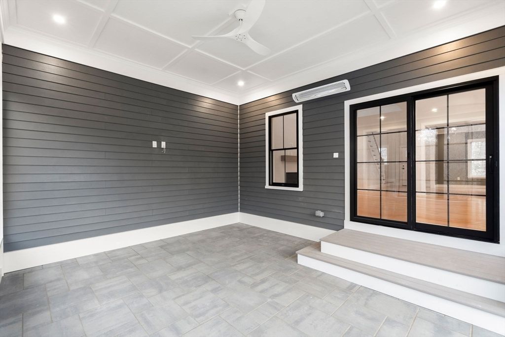 Empty room, Interior, Recessed Lighting, Wooden Walls