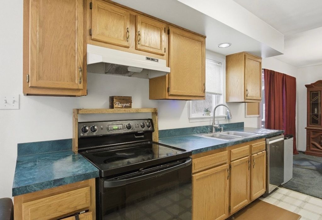 Interior, Kitchen, Recessed Lighting, Tile Countertops