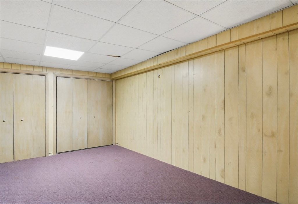 Empty room, Interior, Recessed Lighting, Wooden Walls