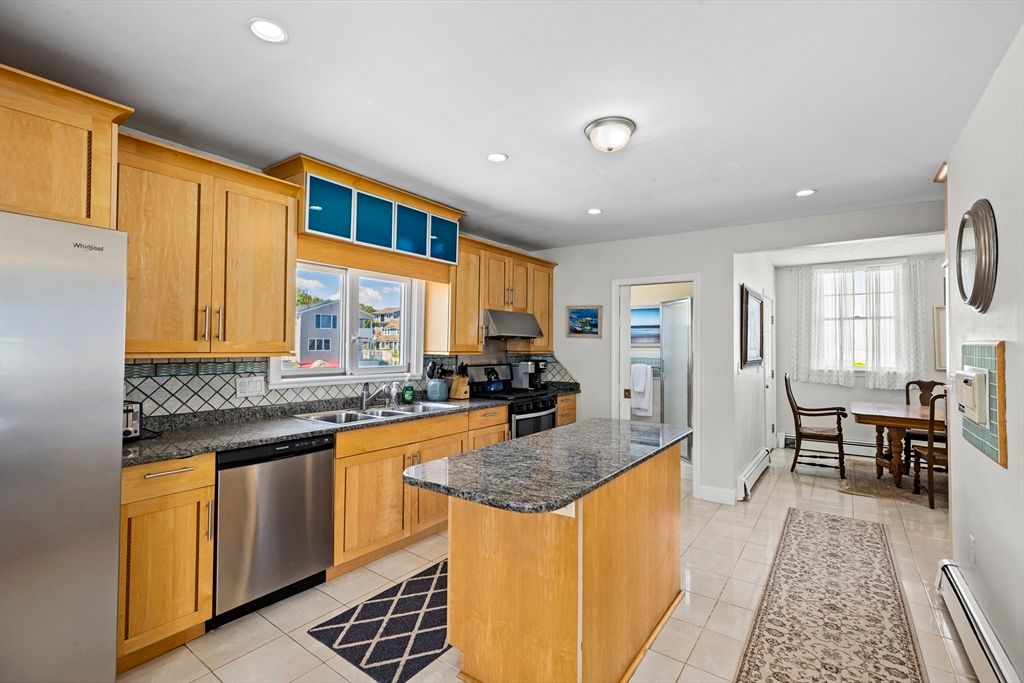 Dining room, Interior, Kitchen, Recessed Lighting, Stainless Steel Appliances