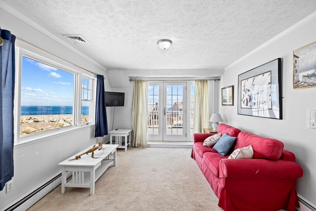 Interior, Living room, Water